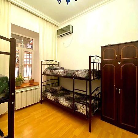 S T Hostel Formerly Sth Hostel Baku Kültér fotó